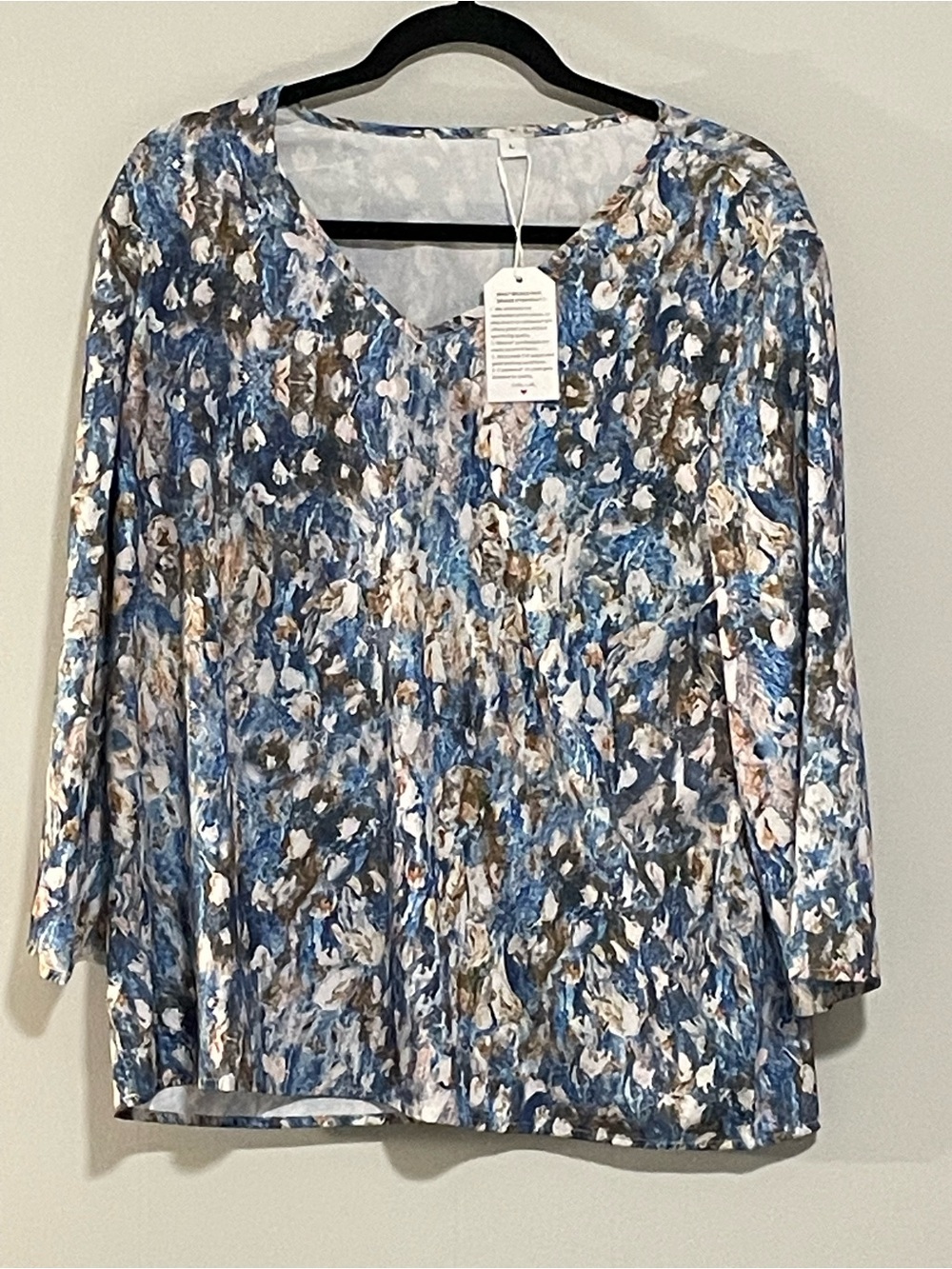 Women's Blue Abstract Print Long Sleeve V-Neck Top